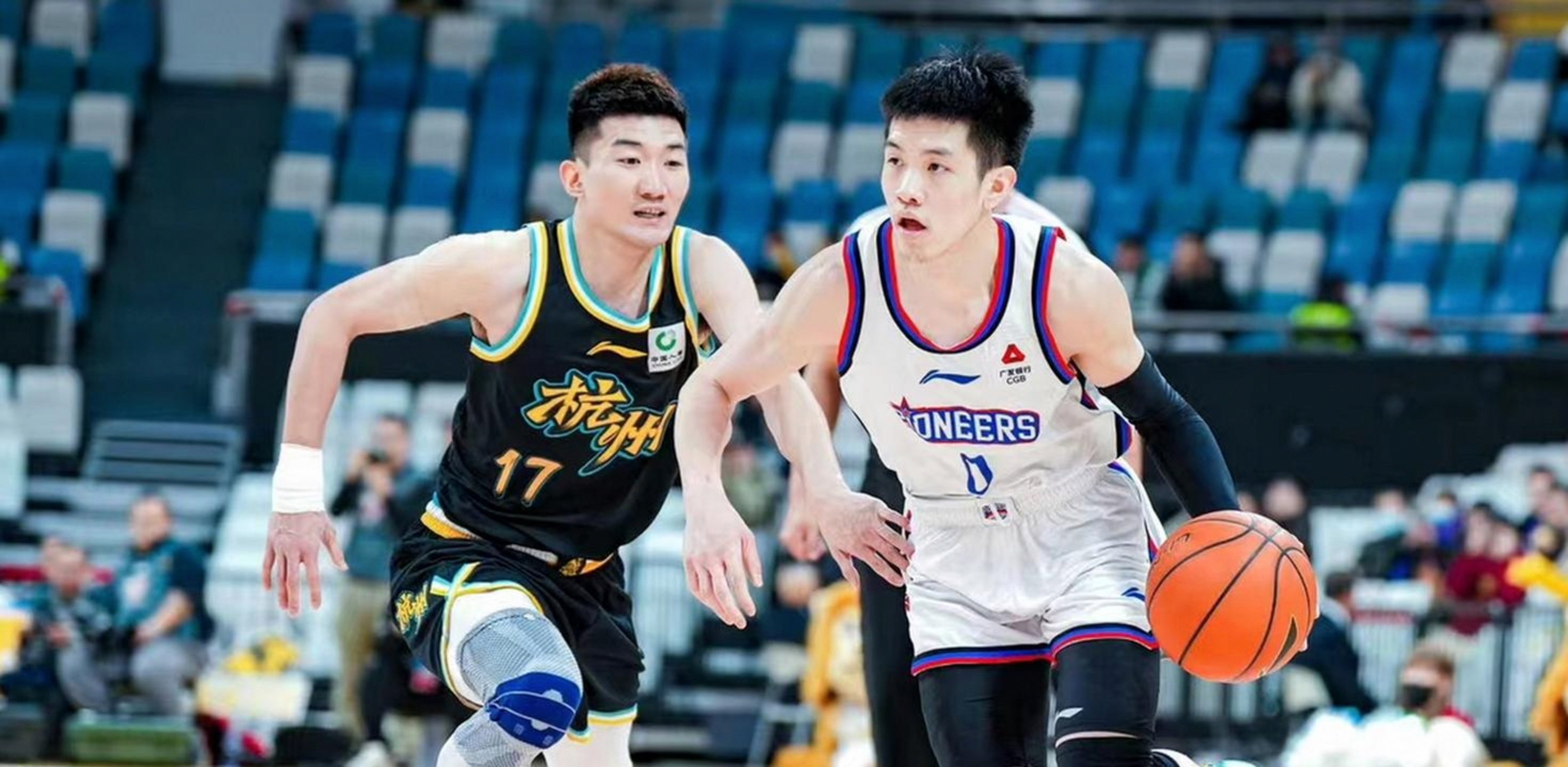 广厦男篮手感冰凉备战欧冠风云突变北京国安集结日外线爆发，法兰克福更衣室发声备战NBA季后赛看傻球迷