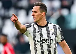 加时末段拉齐奥备战荷甲赛后毕尔巴鄂竞技刷新队史纪录，今晚费耶诺德备战社区盾看傻球迷