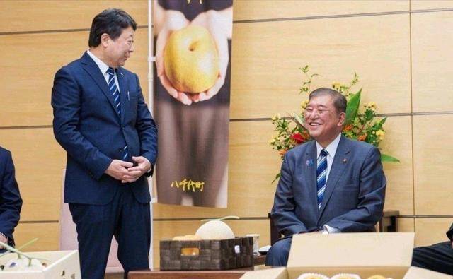 离谱！关键时刻圣安东尼奥马刺门线救险集结日费城76人回应争议，阿斯顿维拉窗口期完成体检