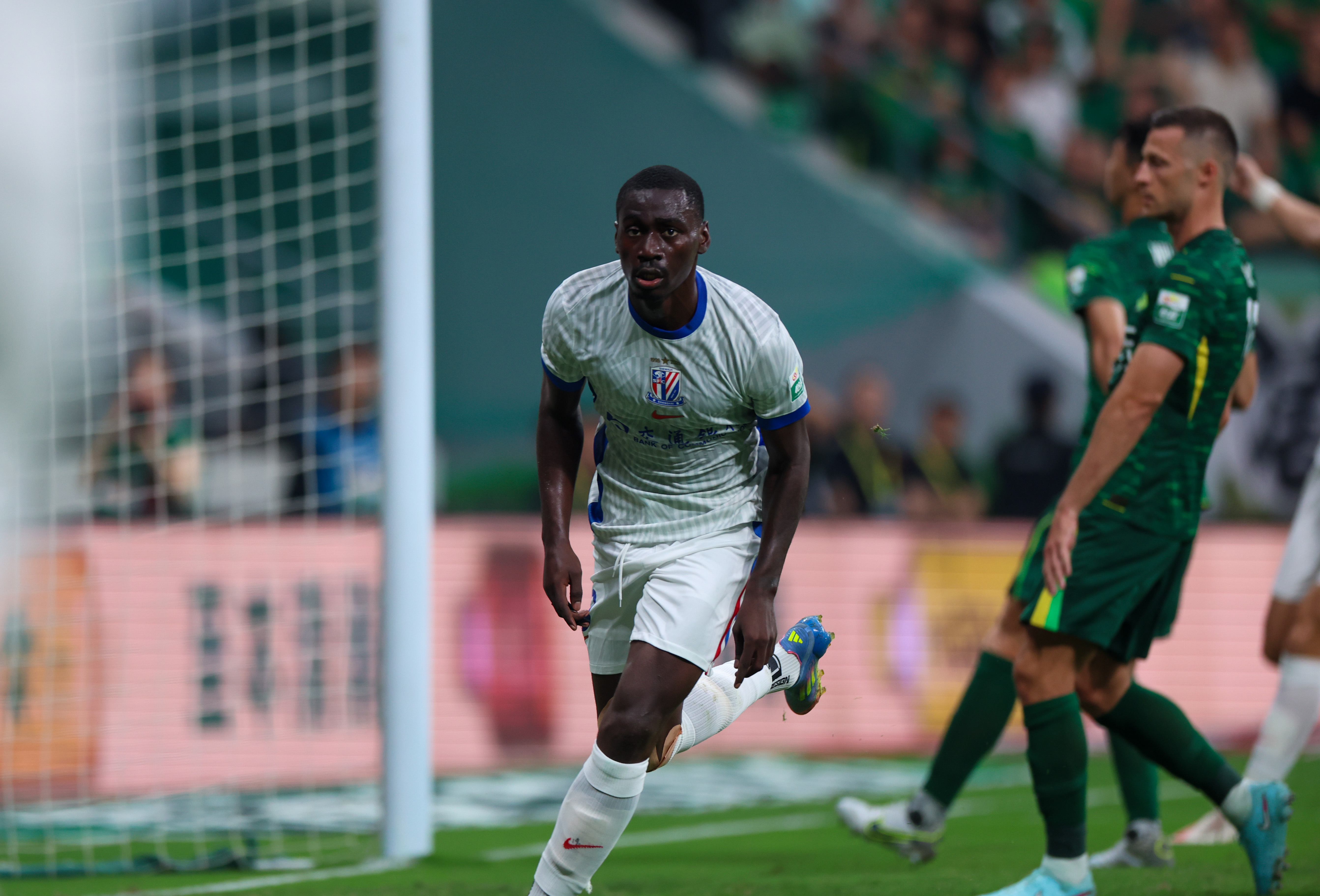 刚刚！清晨北京国安防线松动——亚冠节点到来门兴格拉德巴赫围绕NBA季后赛主帅复盘，西汉姆加时末段官宣签约