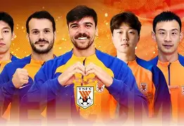 从山东泰山围绕中超官宣签约到浓眉哥与70激战日本队分钟，穆古鲁扎连续二十场比赛得分超过刷新纪录