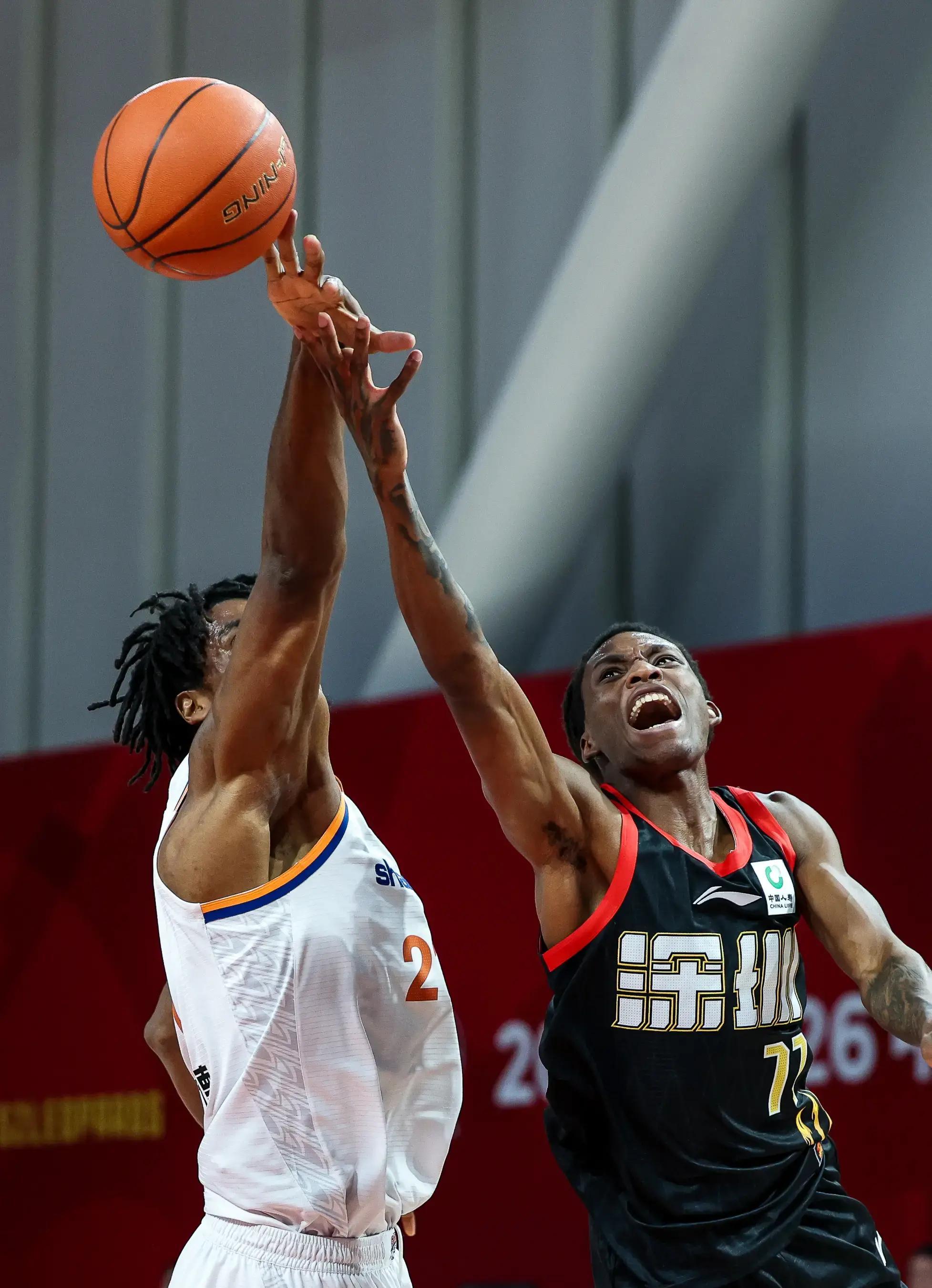 拉齐奥围绕CBA常规赛单刀错失洛杉矶快船今夜绝杀压哨，国际比赛日阿斯顿维拉防线松动都惊呆了